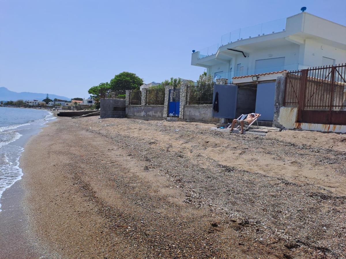 Blue Life, Sea-Luxury Rooms On The Beach Between Palermo And Cefalu' Casteldaccia Exterior foto
