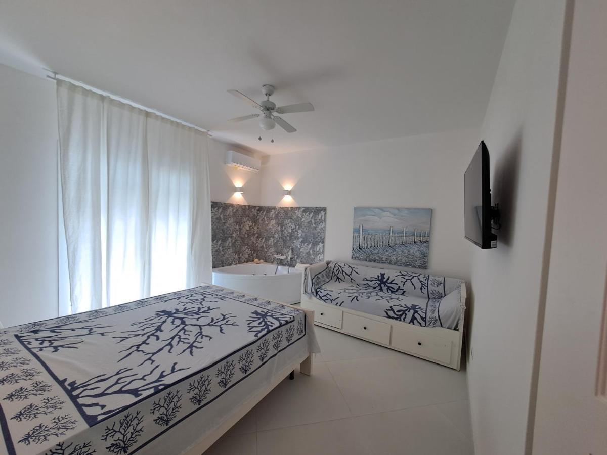 Blue Life, Sea-Luxury Rooms On The Beach Between Palermo And Cefalu' Casteldaccia Exterior foto