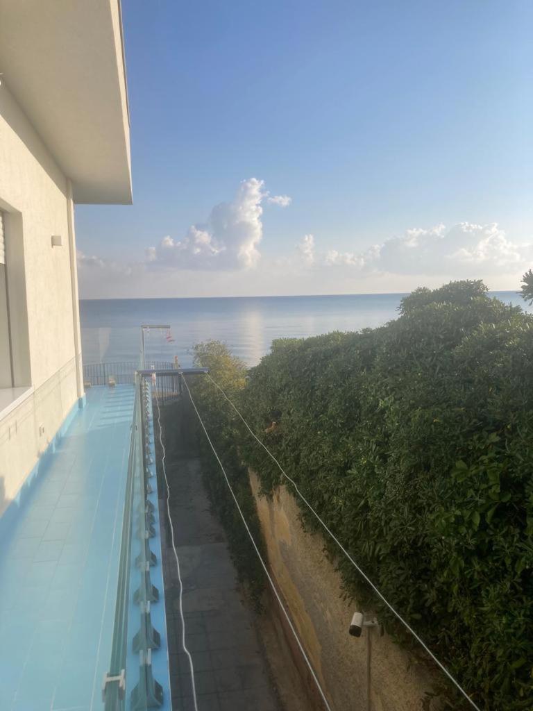 Blue Life, Sea-Luxury Rooms On The Beach Between Palermo And Cefalu' Casteldaccia Habitación foto